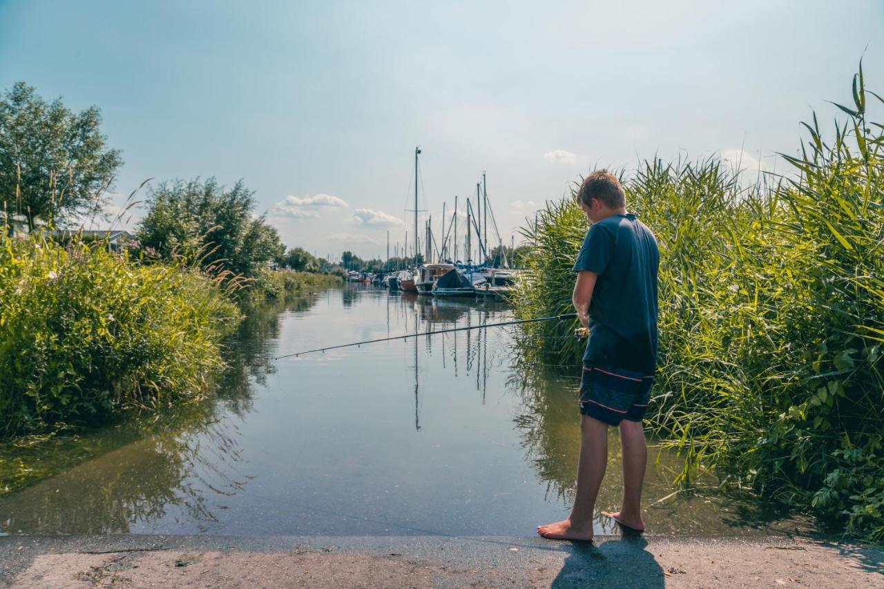 Europarcs De Biesbosch Hotel Willemsdorp Bagian luar foto