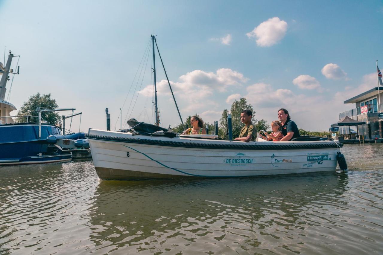 Europarcs De Biesbosch Hotel Willemsdorp Bagian luar foto