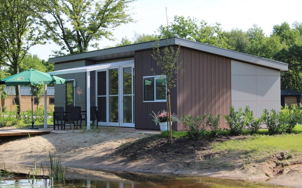 Europarcs De Biesbosch Hotel Willemsdorp Bagian luar foto