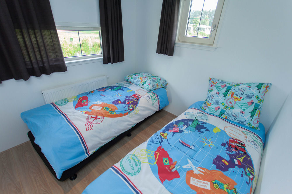 Europarcs De Biesbosch Hotel Willemsdorp Bagian luar foto