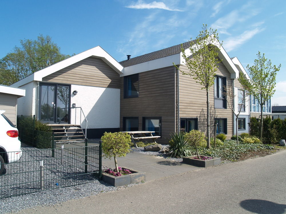 Europarcs De Biesbosch Hotel Willemsdorp Bagian luar foto
