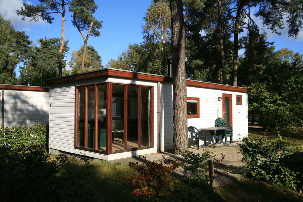 Europarcs De Biesbosch Hotel Willemsdorp Bagian luar foto