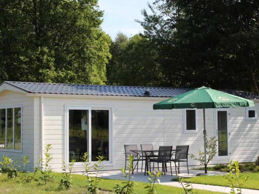 Europarcs De Biesbosch Hotel Willemsdorp Bagian luar foto