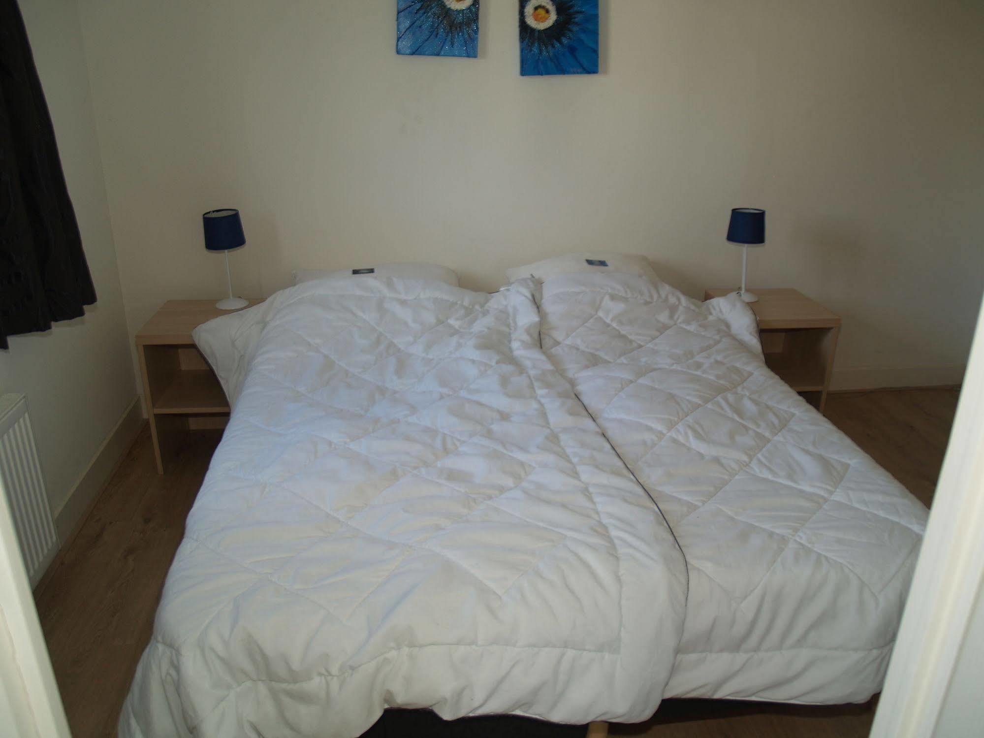 Europarcs De Biesbosch Hotel Willemsdorp Bagian luar foto